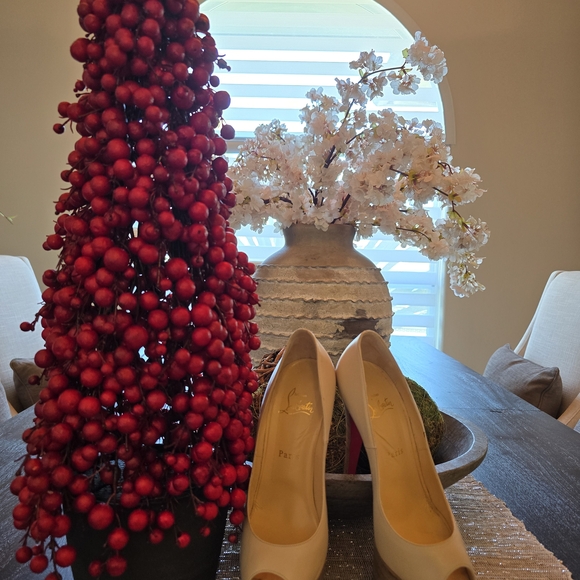 Christian Louboutin Cream Peep Toe Heels - Picture 1 of 10